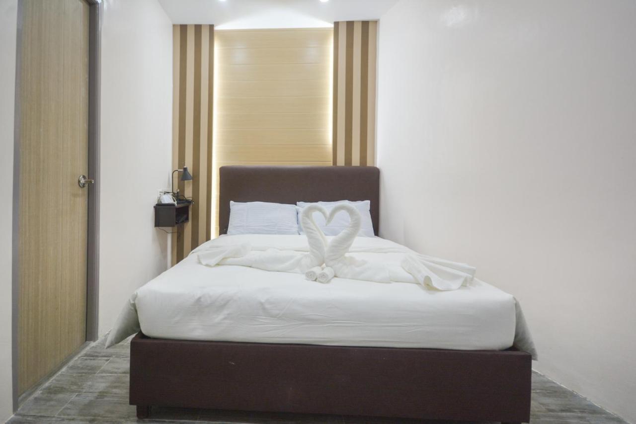 Emerald Island Hotel Balabag  Kültér fotó